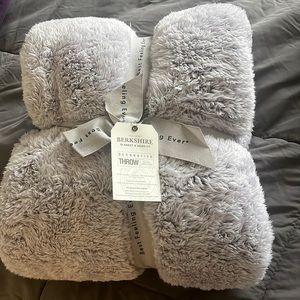 Berkshire Blanket